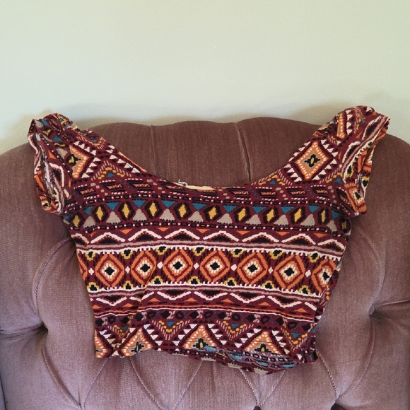 Patterned Crop Top - Picture 4 of 5